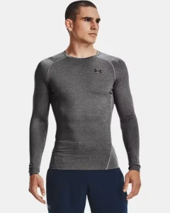 Fitness Lovers en Estylopia: Las Mejores Marcas de Ropa y Zapatos para Hacer Pesas en Hombres 3 Under armor