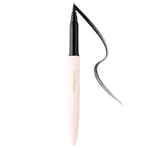 Maquillaje: El Orden Correcto para un Look Natural y Duradero 10 Delineador liquido mate Rare Beauty Perfect Strokes