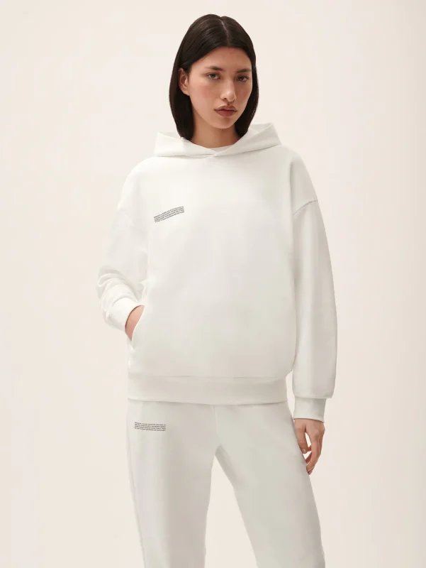 Las mejores marcas para mujeres curvy en 2025 23 365 MIDWEIGHT HOODIE OFF WHITE WOMENS 1.jpg